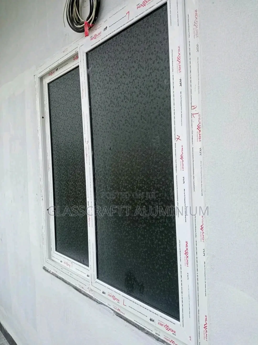 Hang Windows Ad Sliding