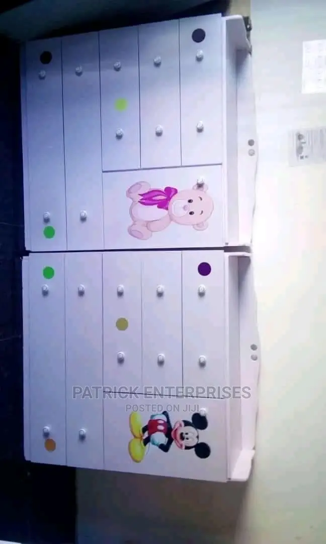 Chest of Drawers 4 by 4 Fitts