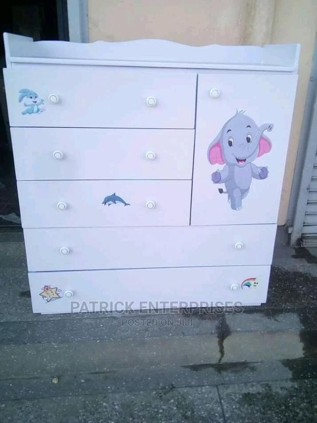 Specious Chest of Drawers - thumbnail 2