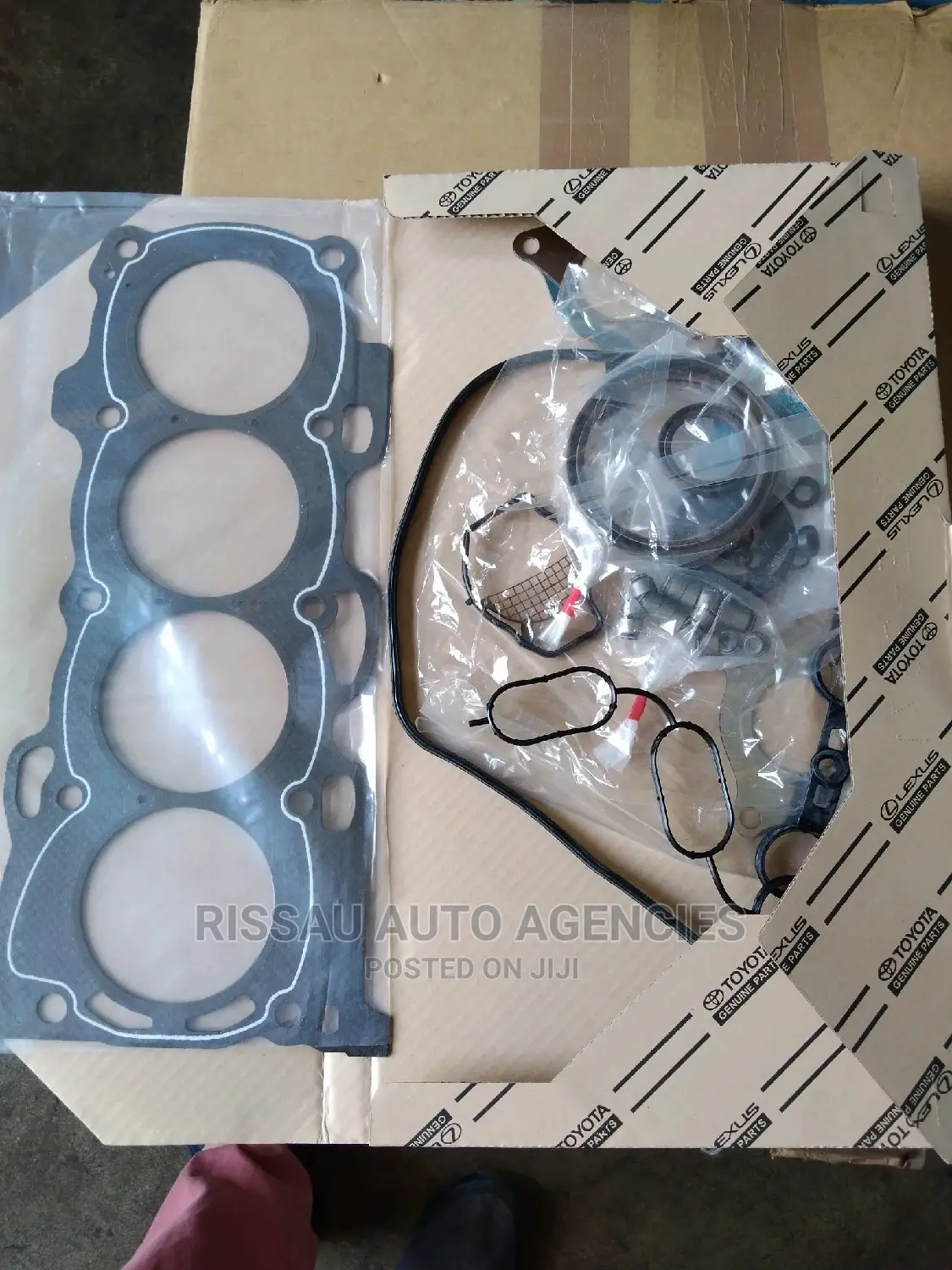 Toyota 2AZ Engine Overhaul Gasket Kit.