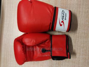 A Pair of Leather Boxing Glove 16oz Red - thumbnail 2