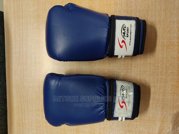 A Pair of Professional Leather Boxing Gloves 16oz Blue - thumbnail 4