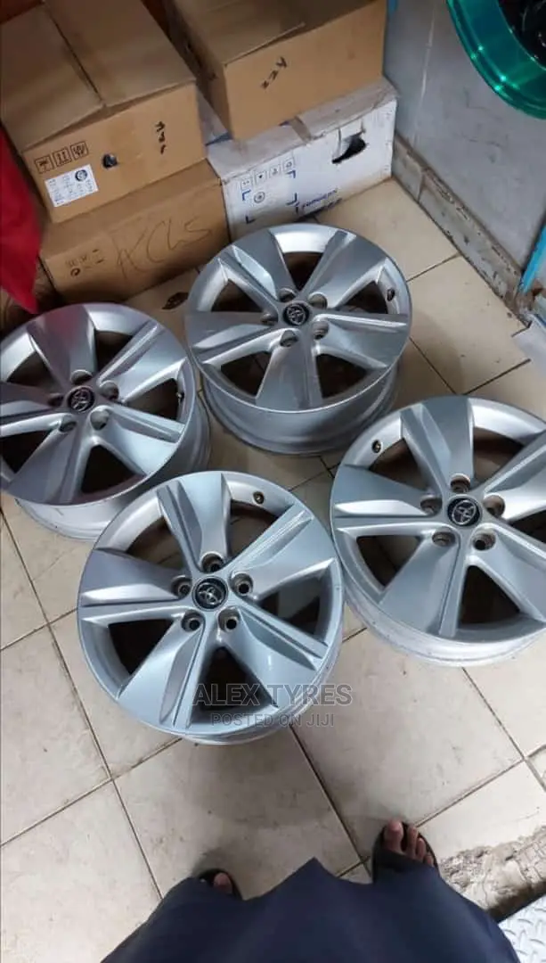 Size 17 Inch Harrier Luxus Varngurd Original Sport Rims Set