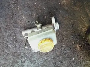 Brake Master Cylinder Nissan Sahara