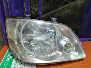 Toyota Noah 2001/2003 Xenon Headlamps, Ex Japan Parts
