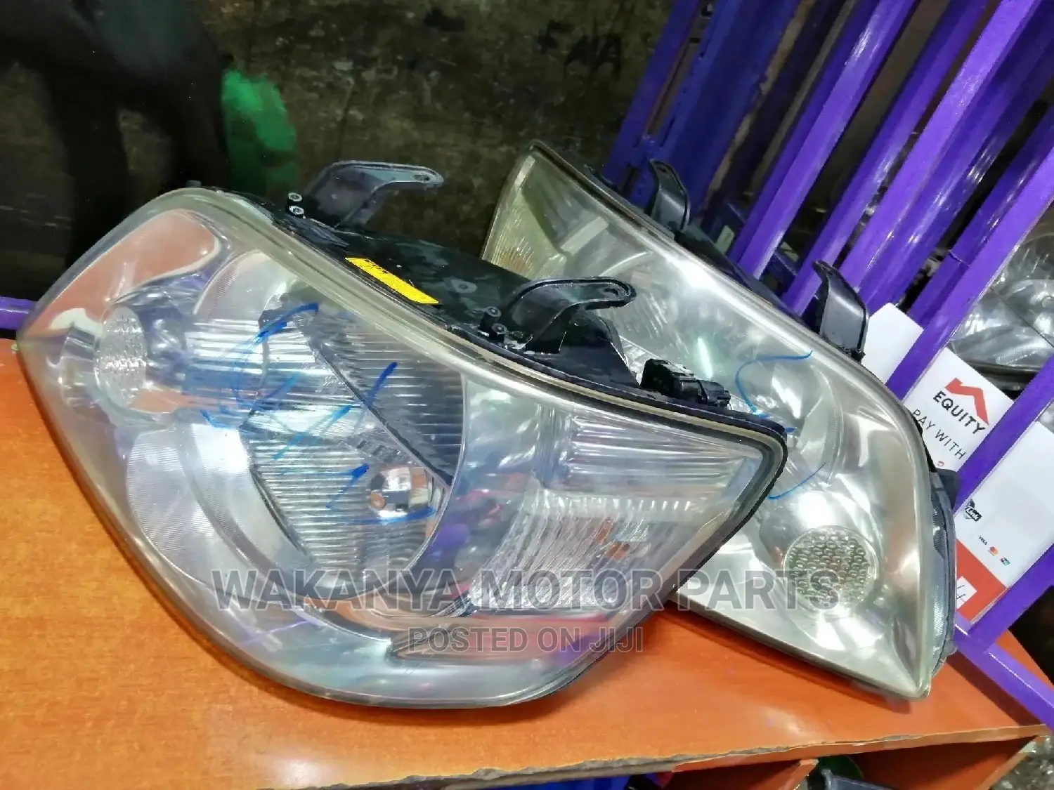 Toyota Noah 2001/2003 Xenon Headlamps, Ex Japan Parts