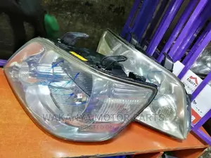 Toyota Noah 2001/2003 Xenon Headlamps, Ex Japan Parts