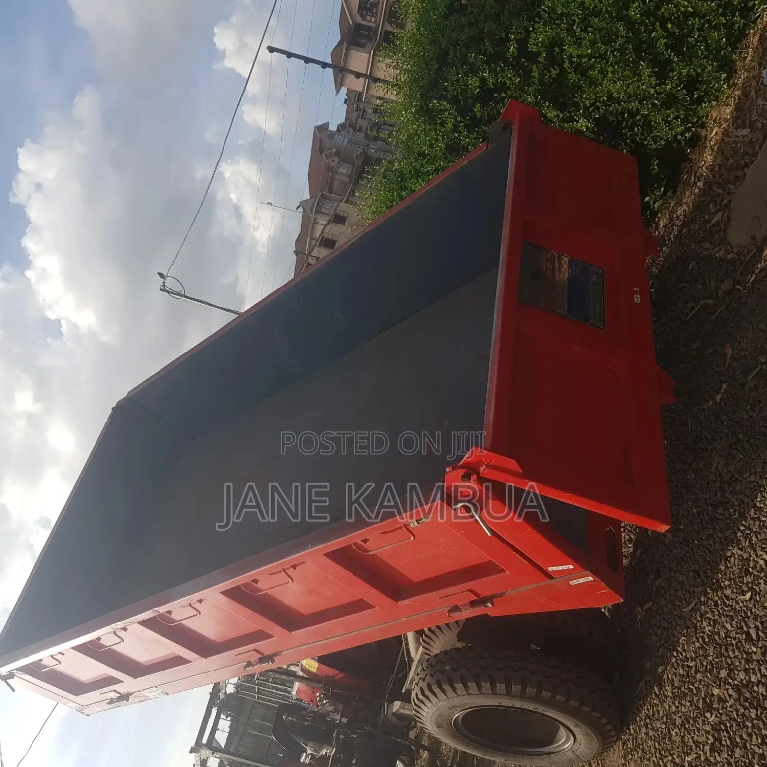 12 Tonnes Hydraulic Trailers.