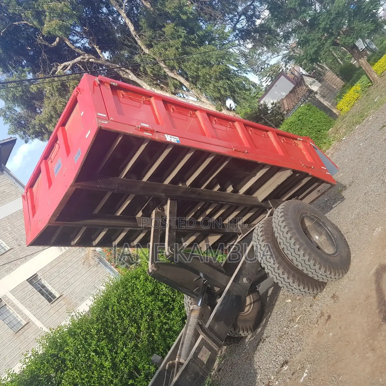 12 Tonnes Hydraulic Trailers.