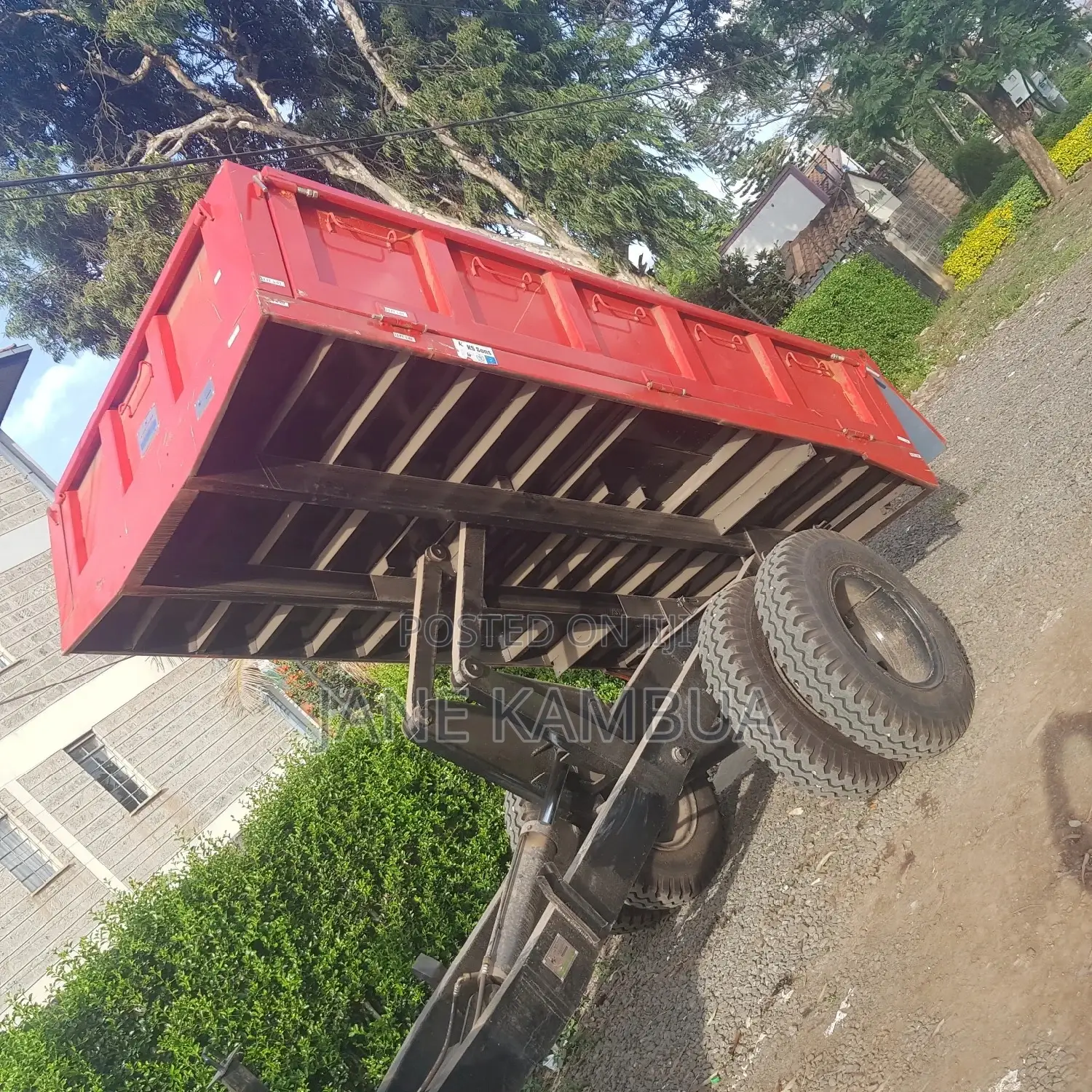 12 Tonnes Hydraulic Trailers.