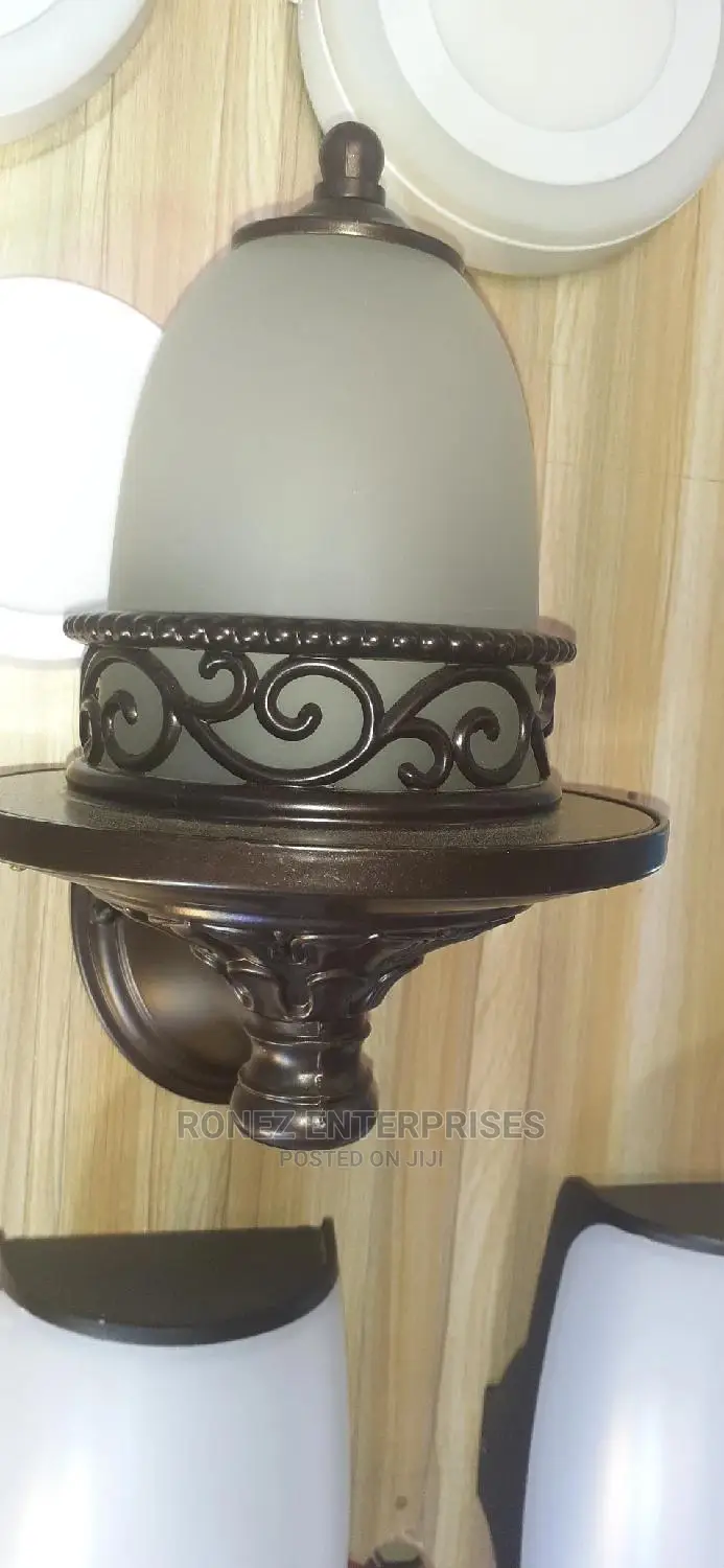 Wall Blacket