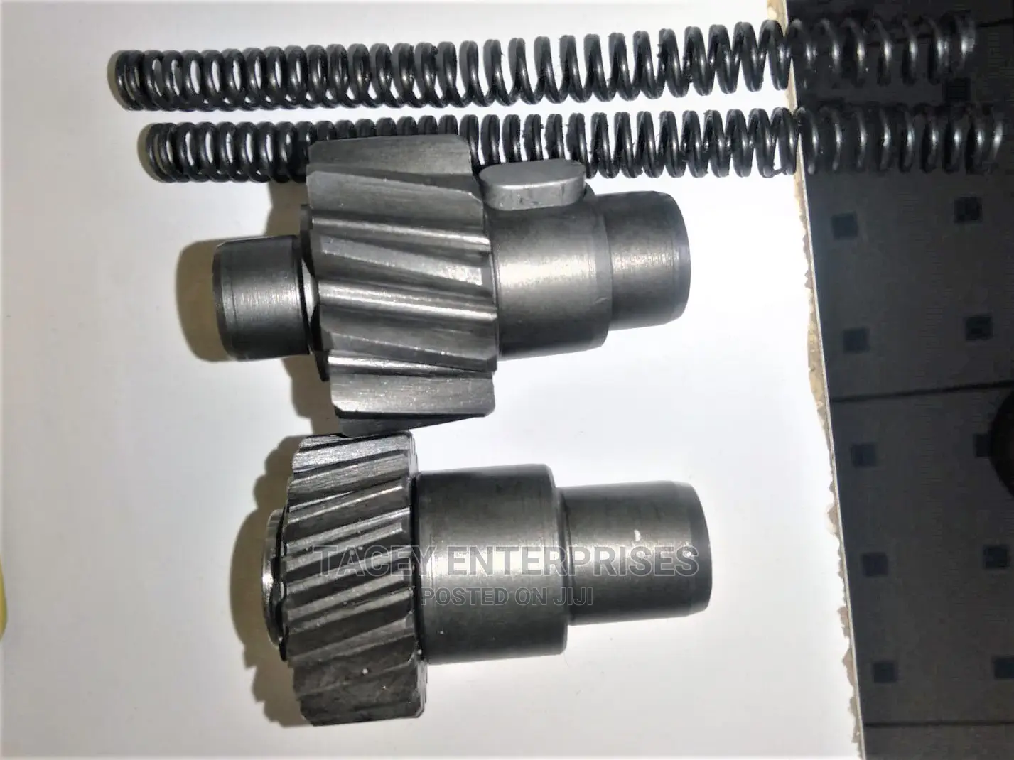Concrete Hoist/Crane Spares (Gears, Seals Circlips, Coppers