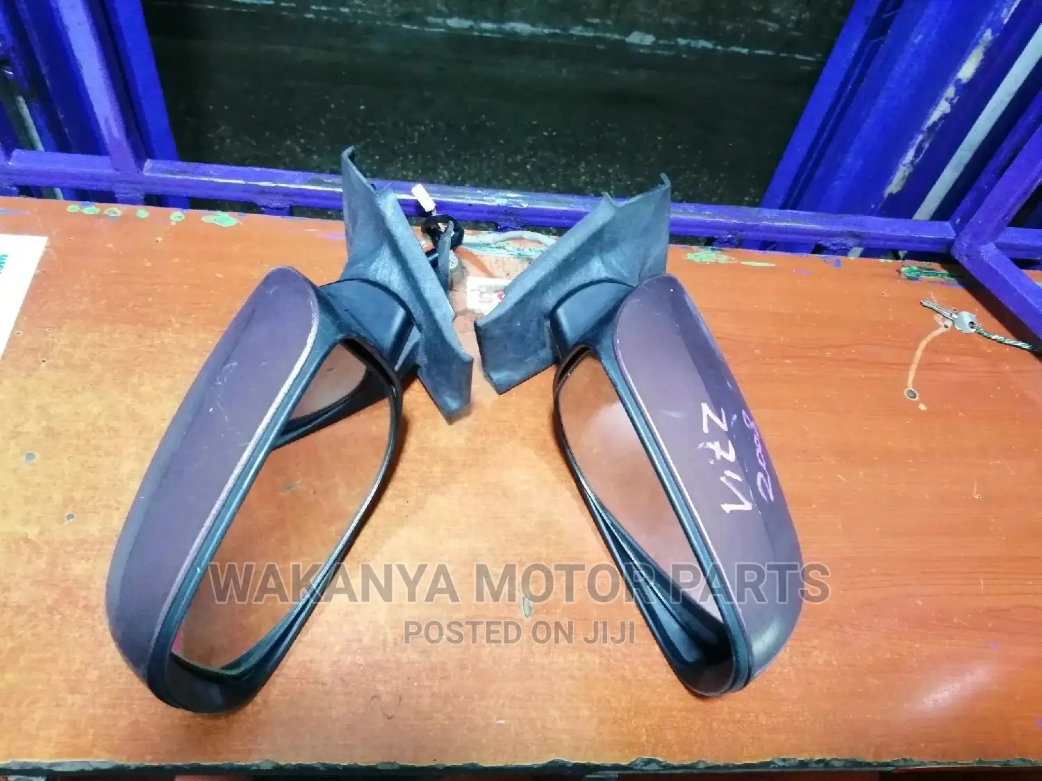 Toyota Vitz 2005/2010 Side Mirror Non Blinker, Ex Japan