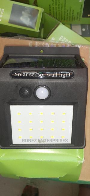 Single Wall Solar Light - thumbnail 4
