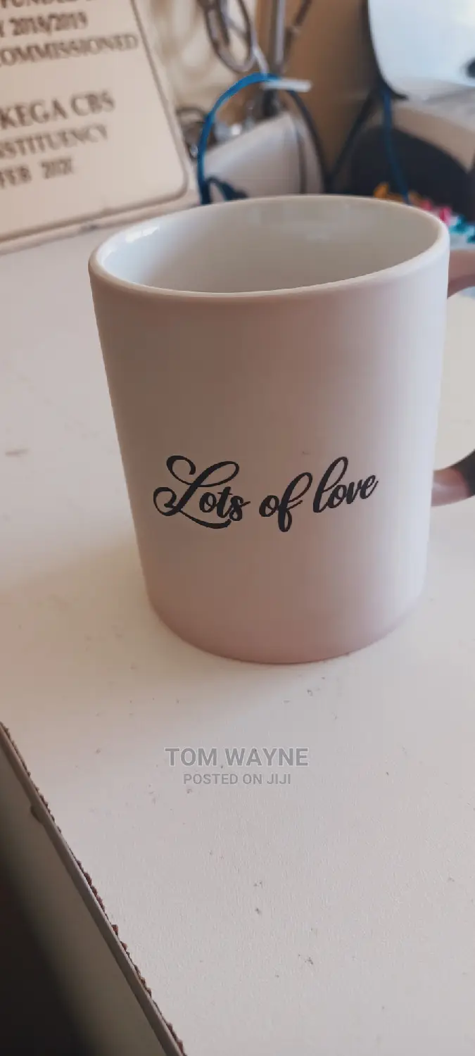 Cups That Changes Colour When Hot Liquids Are Poured In.