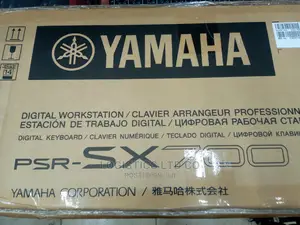Yamaha Keyboard PSR - SX 700