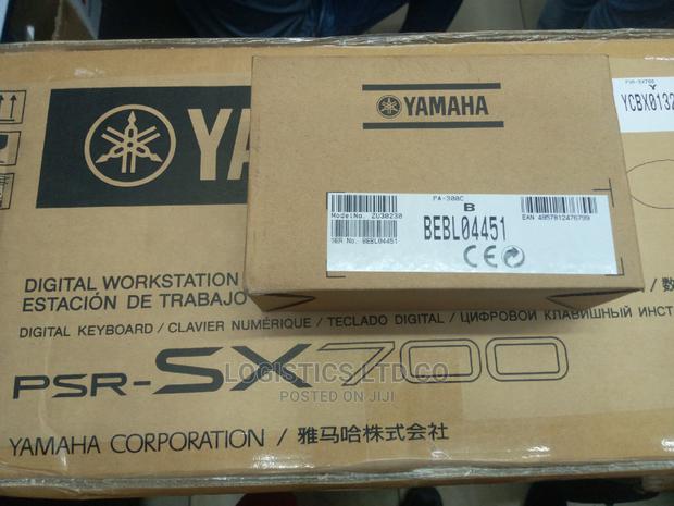 Yamaha Keyboard PSR - SX 700
