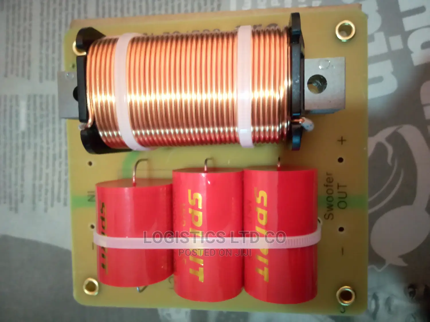 Speaker Bass Crossover With Subwoofer Output