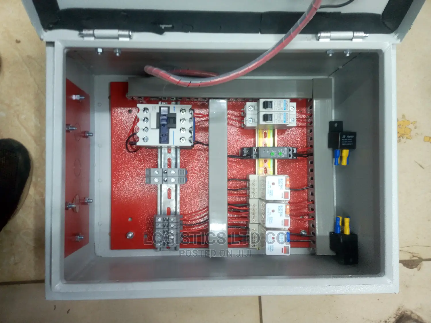 Automatic Transfer Switch (ATS)