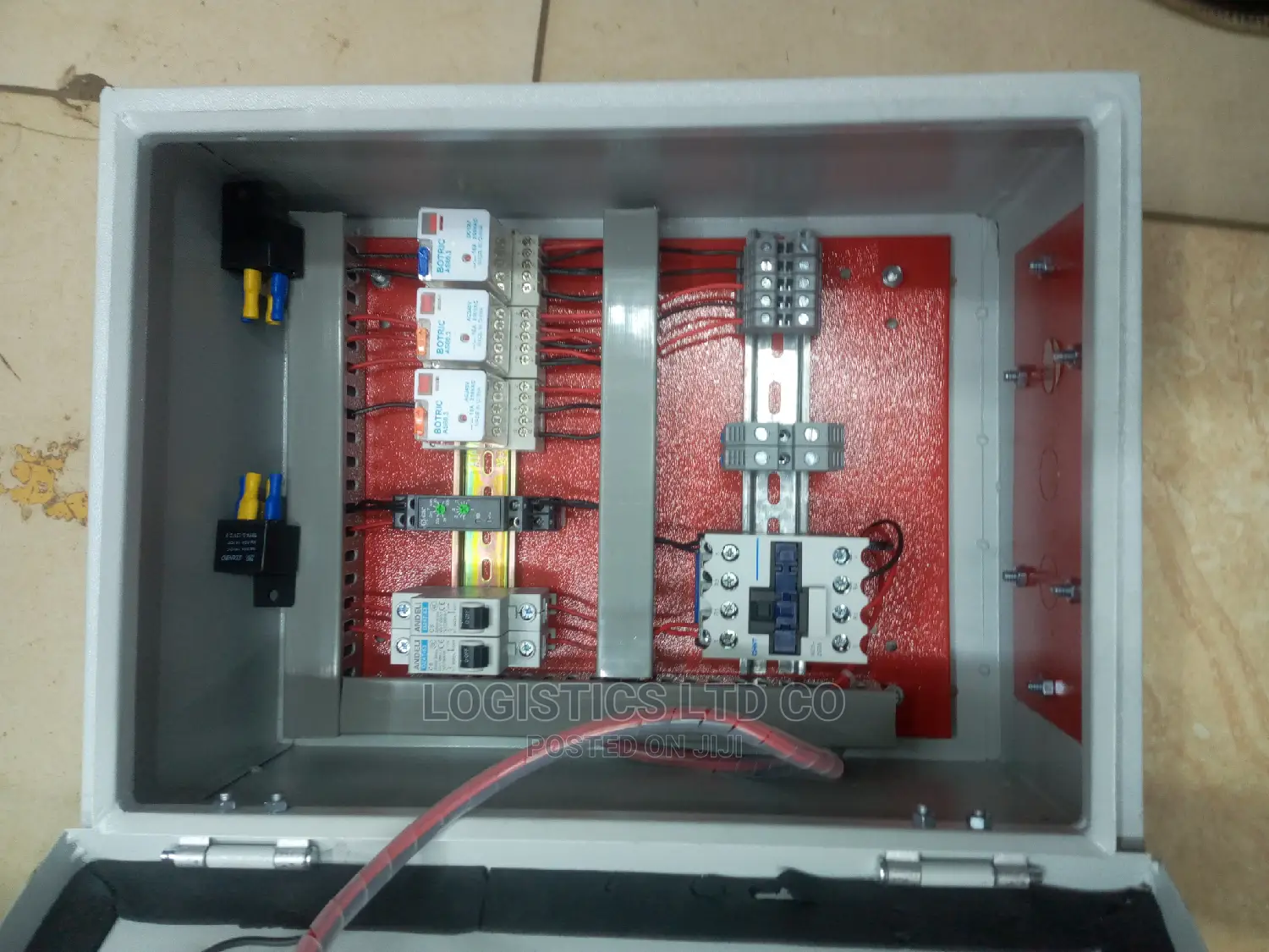 Automatic Transfer Switch (ATS)