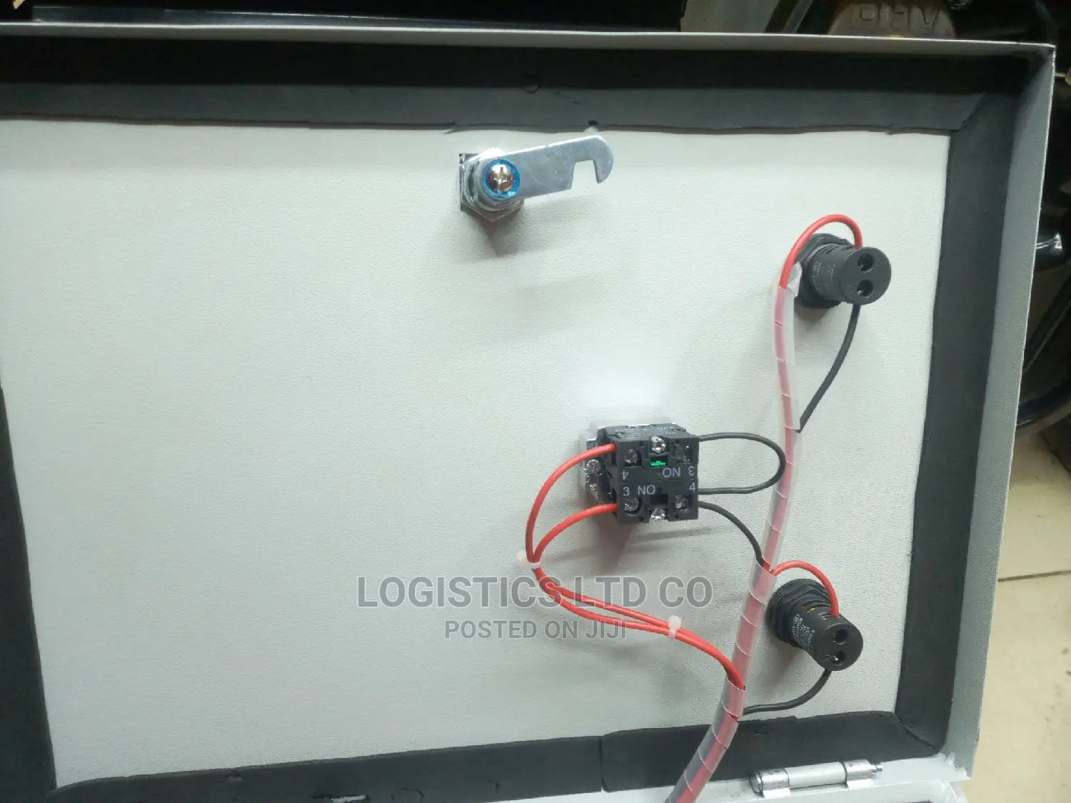 Automatic Transfer Switch (ATS)