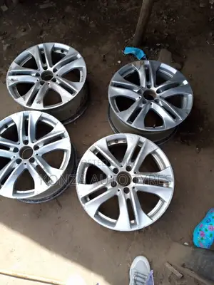 Set Mercedes Benz Size 17