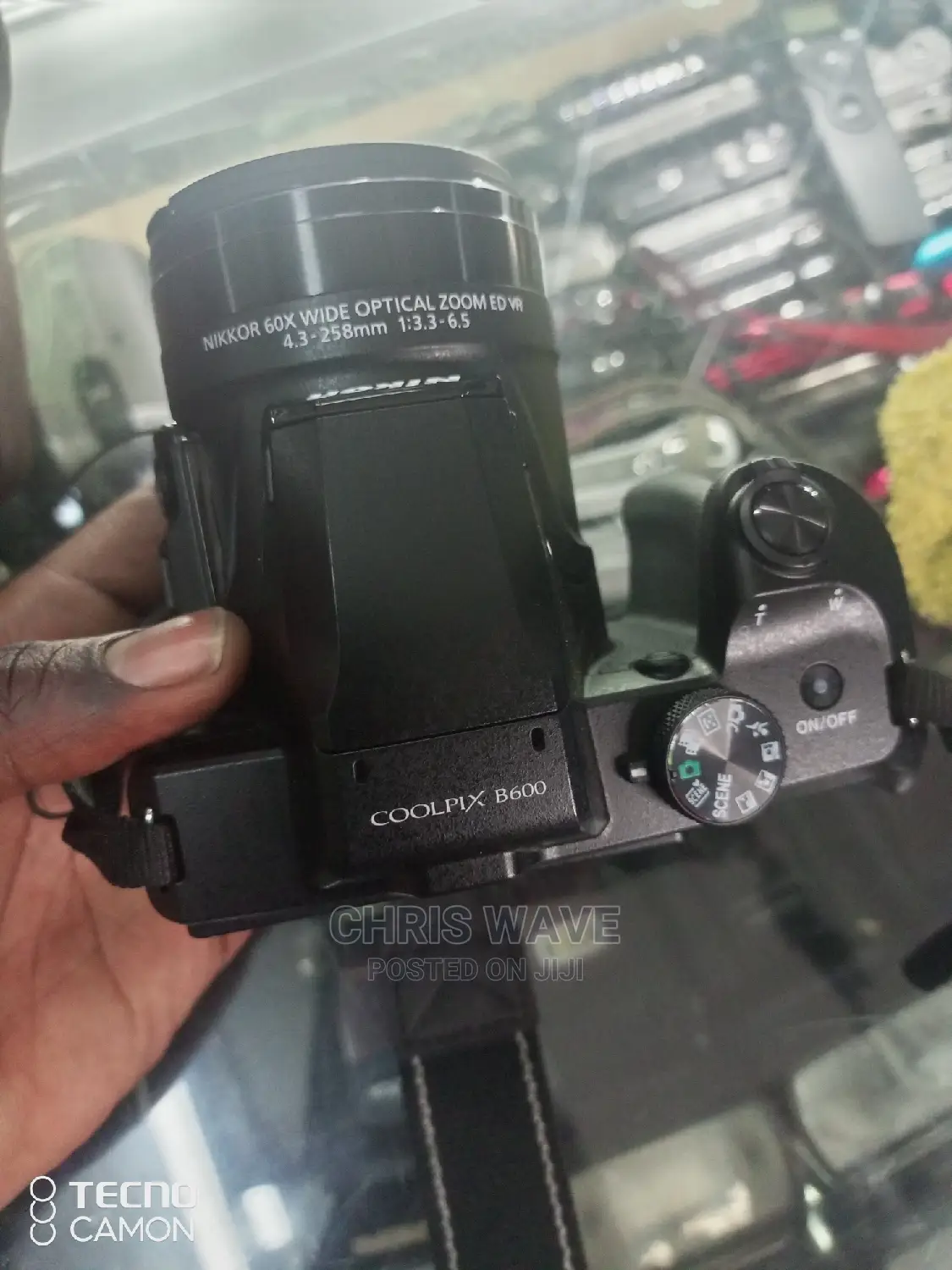 Nikon B600 With Wifi and Bluetooth