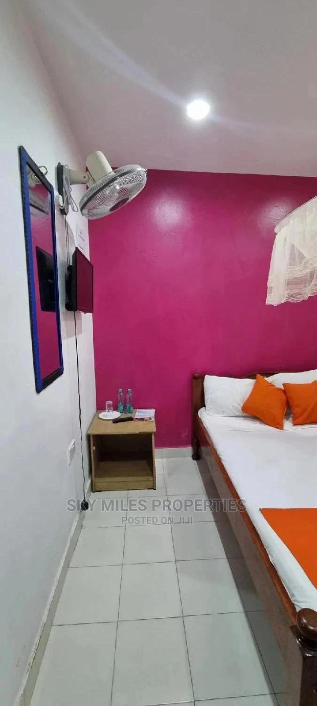 Studio Apartments With a Swng/Pool Facing the Creek Beach. - thumbnail 6