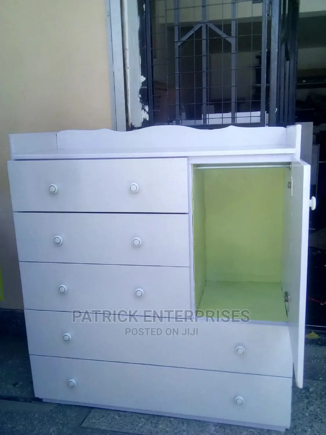 Chest of Drawers 4 by 4 Fitt