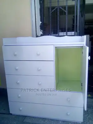 Chest of Drawers 4 by 4 Fitt