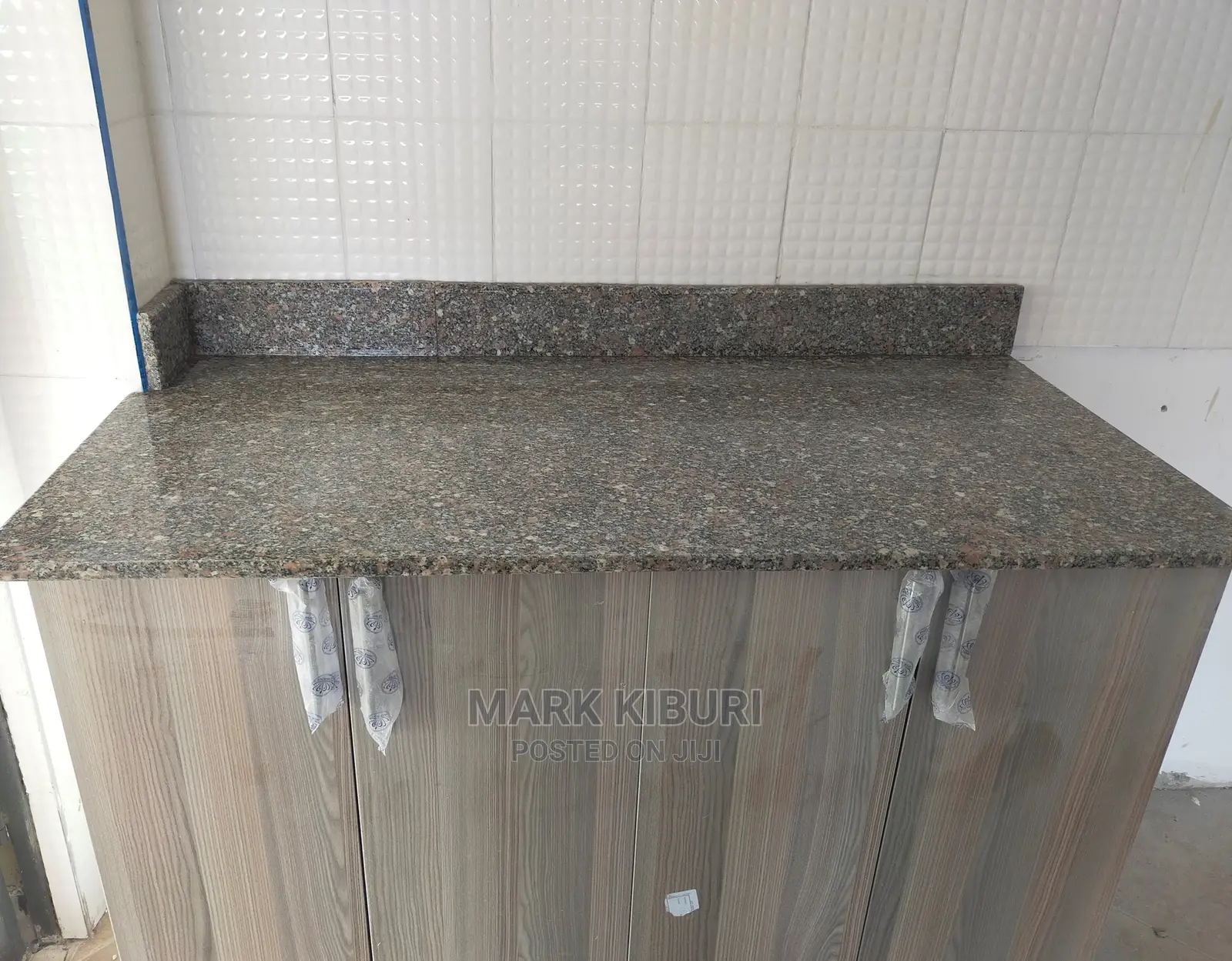 Granite. (Gandoulla).
