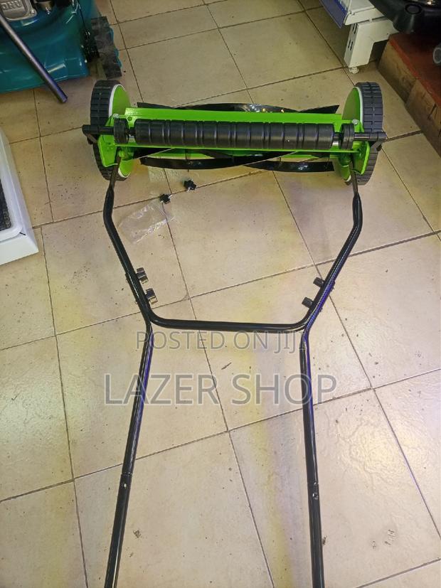 Manual Lawn Mower - thumbnail 4