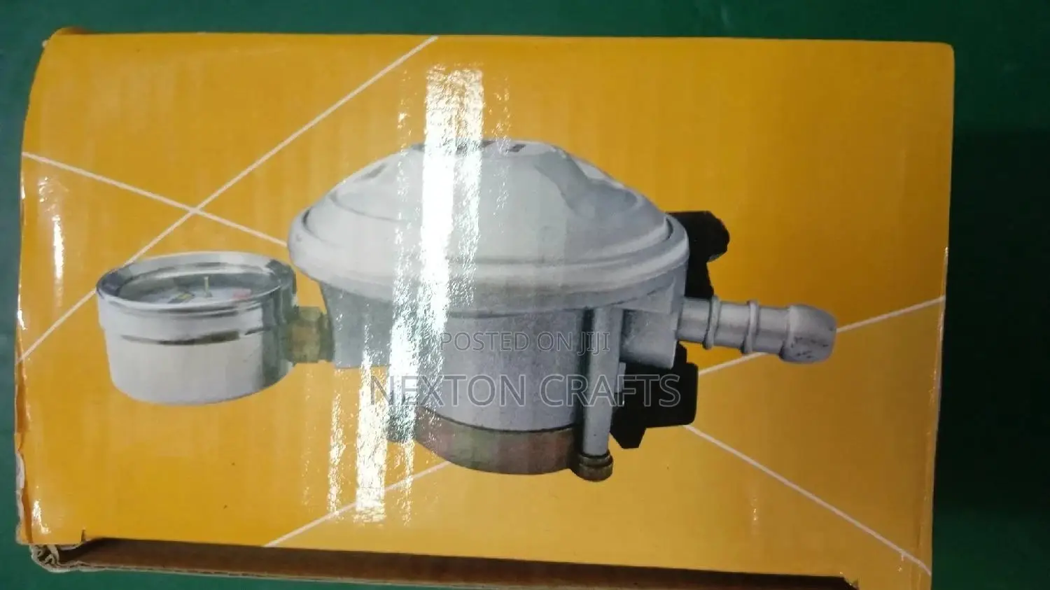 Low Pressure Gas Regulator With Gauge (13kg)