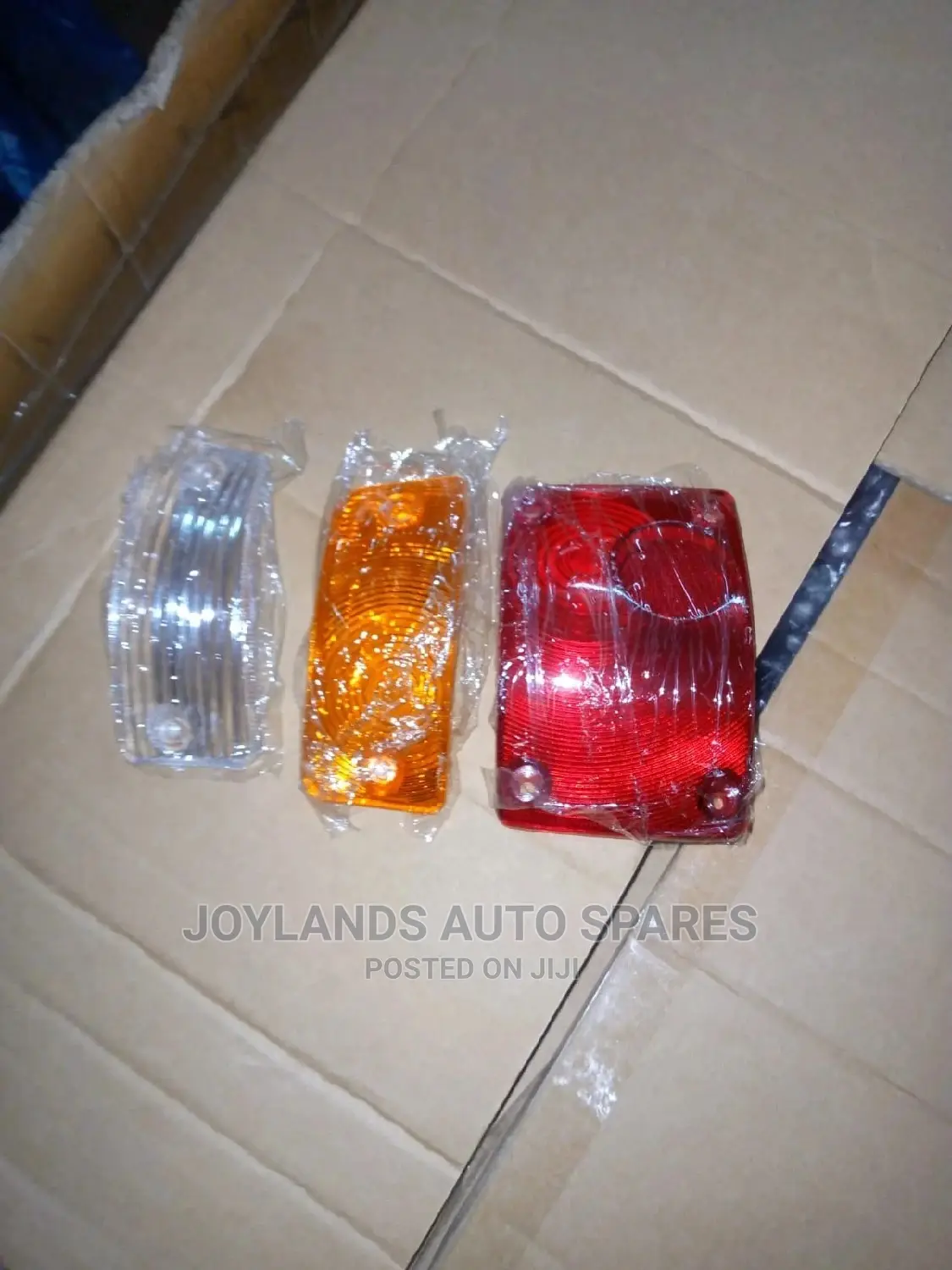 Tail Lens Datsun 1200