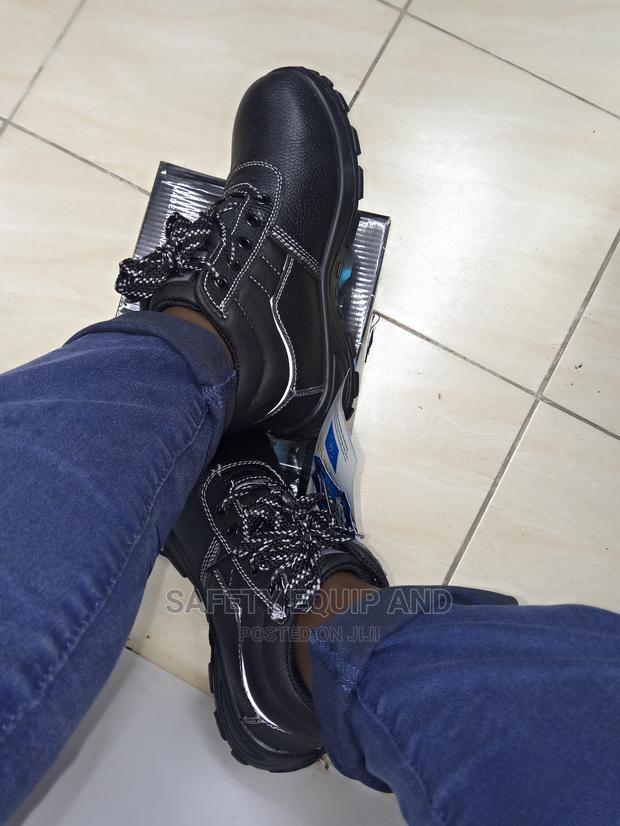 Safety Boots Suppliers-Vaultex Safety Boots