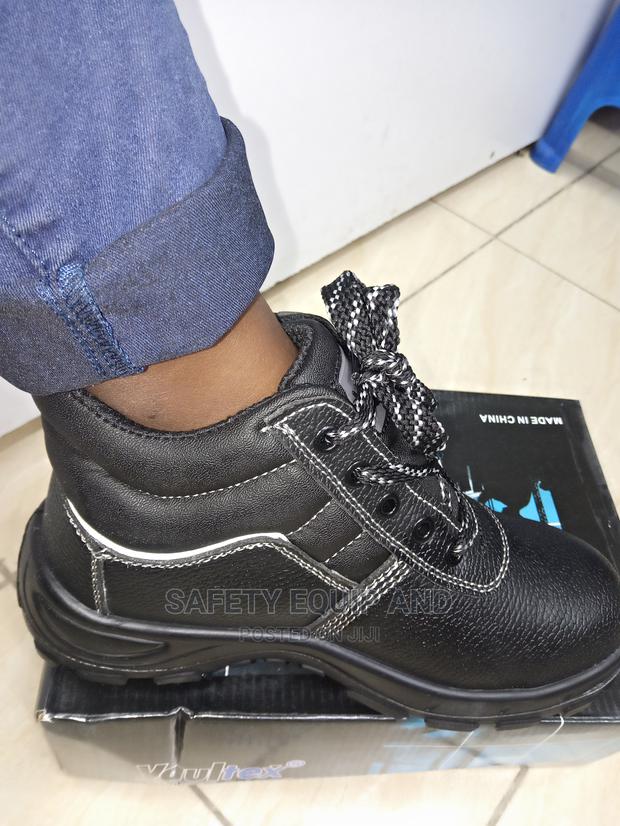 Quality Water Resistant Safety Boots-Vaultex - thumbnail 2