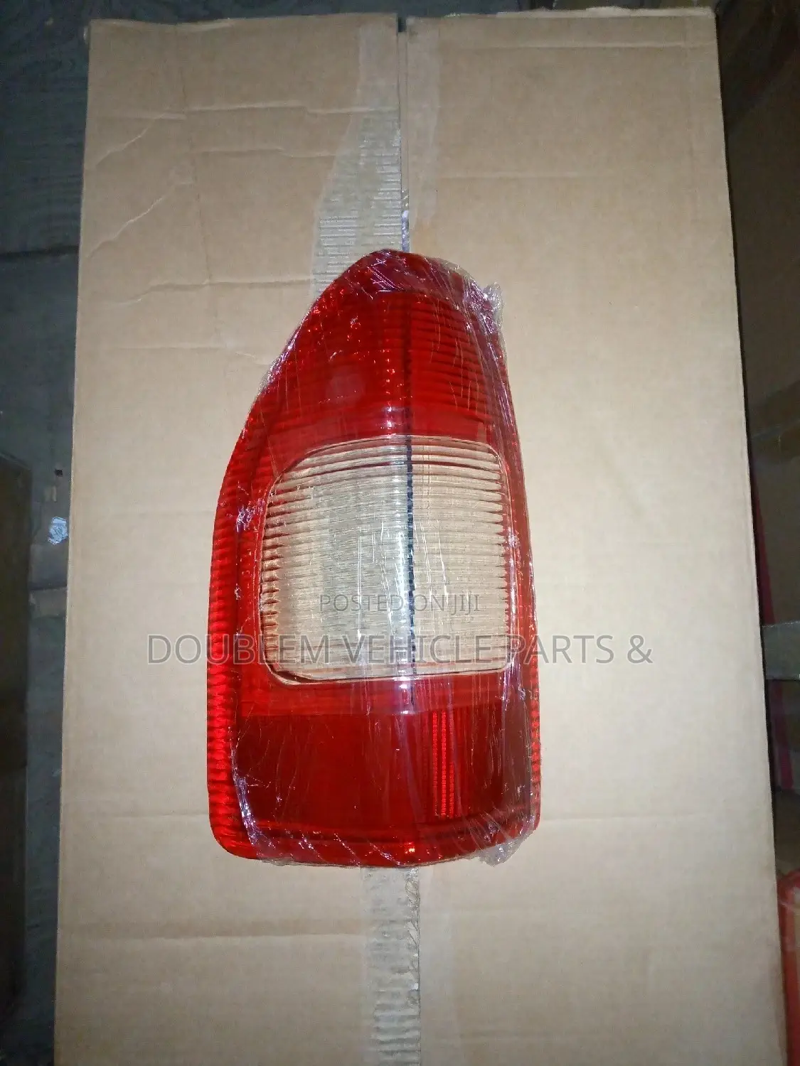 Tail Lens Dmax 2004