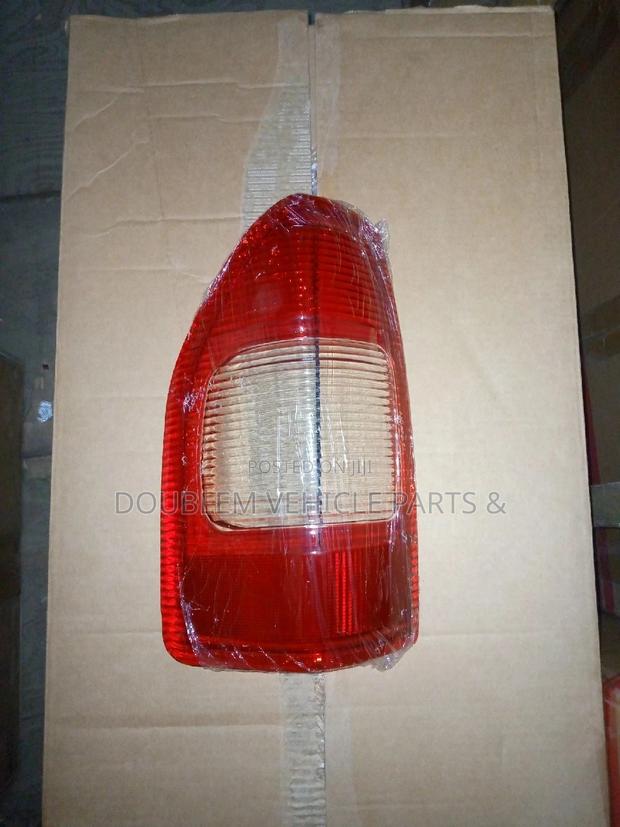 Tail Lens Dmax 2004