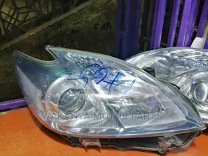 Toyota Prius 2010 Non Xenon Headlamps, Ex Japan Motor Parts