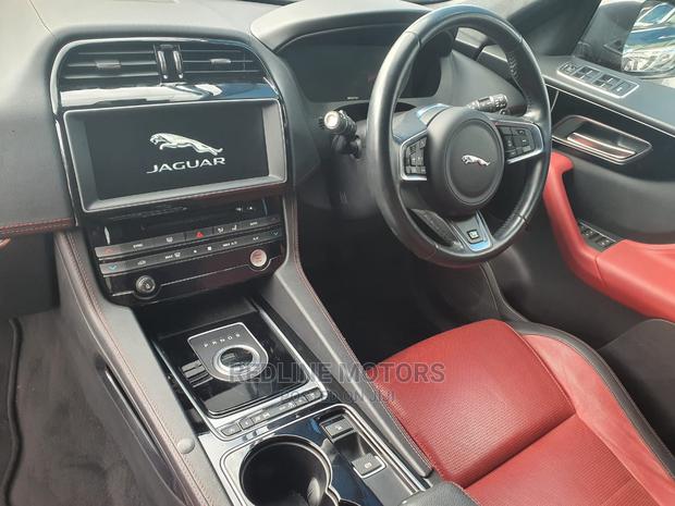 Jaguar F-Pace 2017 Red - thumbnail 4