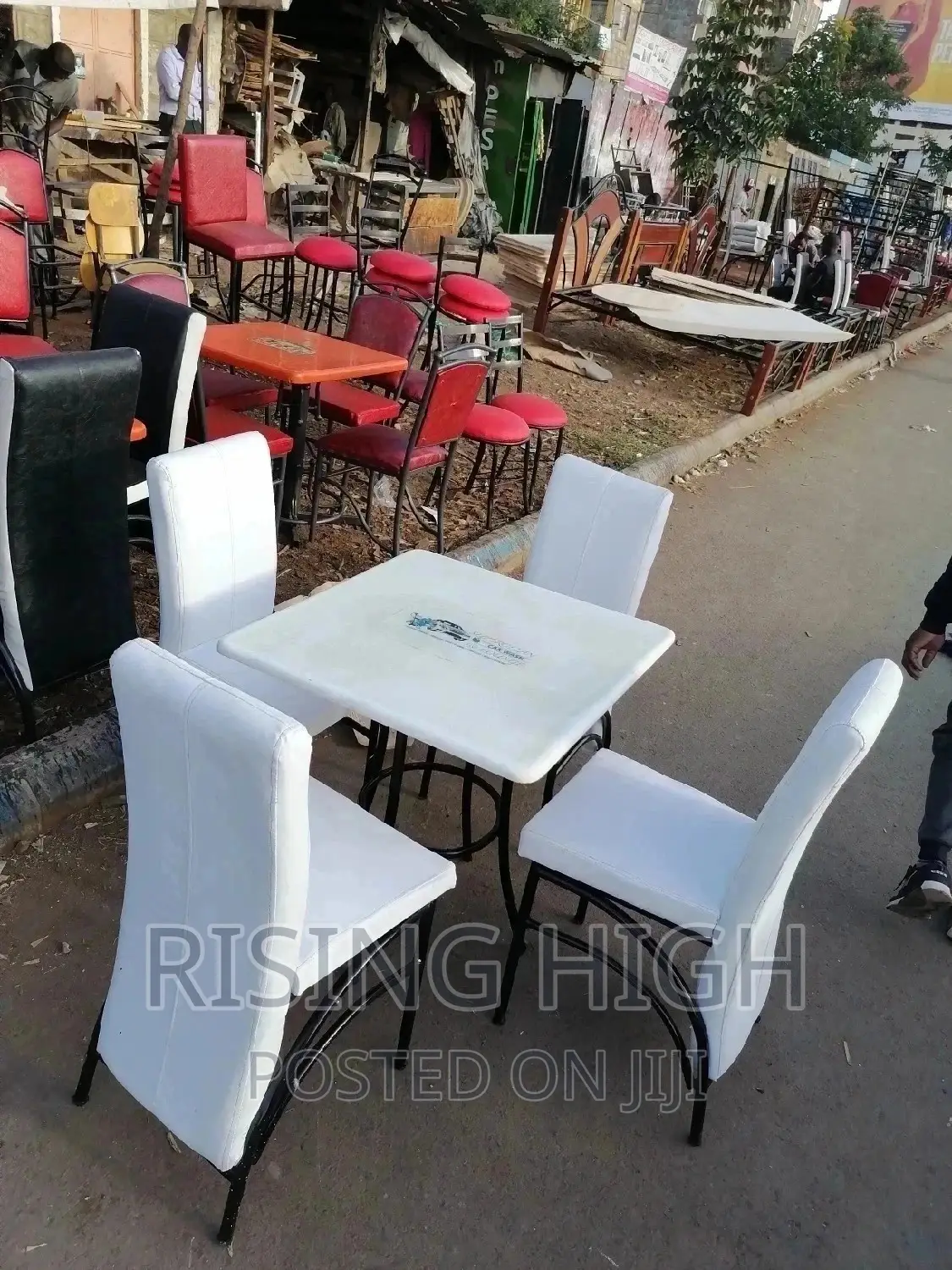Cool Top Best Quality Restaurant Chairs and Tables
