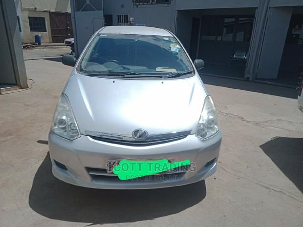 Wish 2006 Front Glass - thumbnail 2