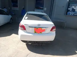 Toyota Belta Front Windscreen