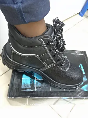 Safety Boots-lace Styled