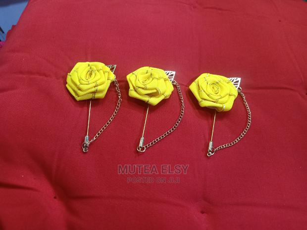 Yellow Orange Lapel Chains - thumbnail 3