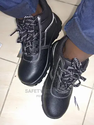 Safety Boots for Industrial Construction Work