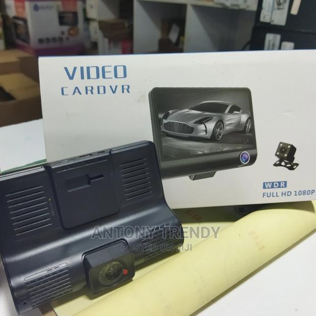 Dash Camera With Three Cameras - thumbnail 2