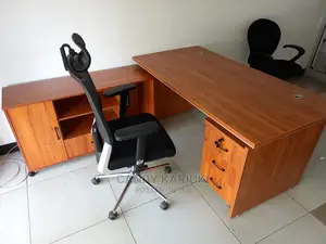 1.6m Office Desk With Side Drawers