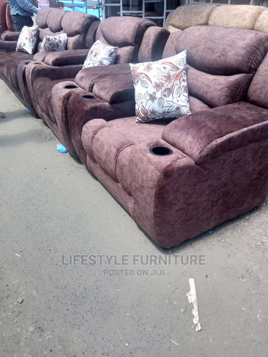 5 Seaters Recliner Like Sofa's