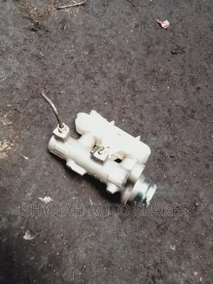 Brake Master Cylinder Nissan Nguruwe